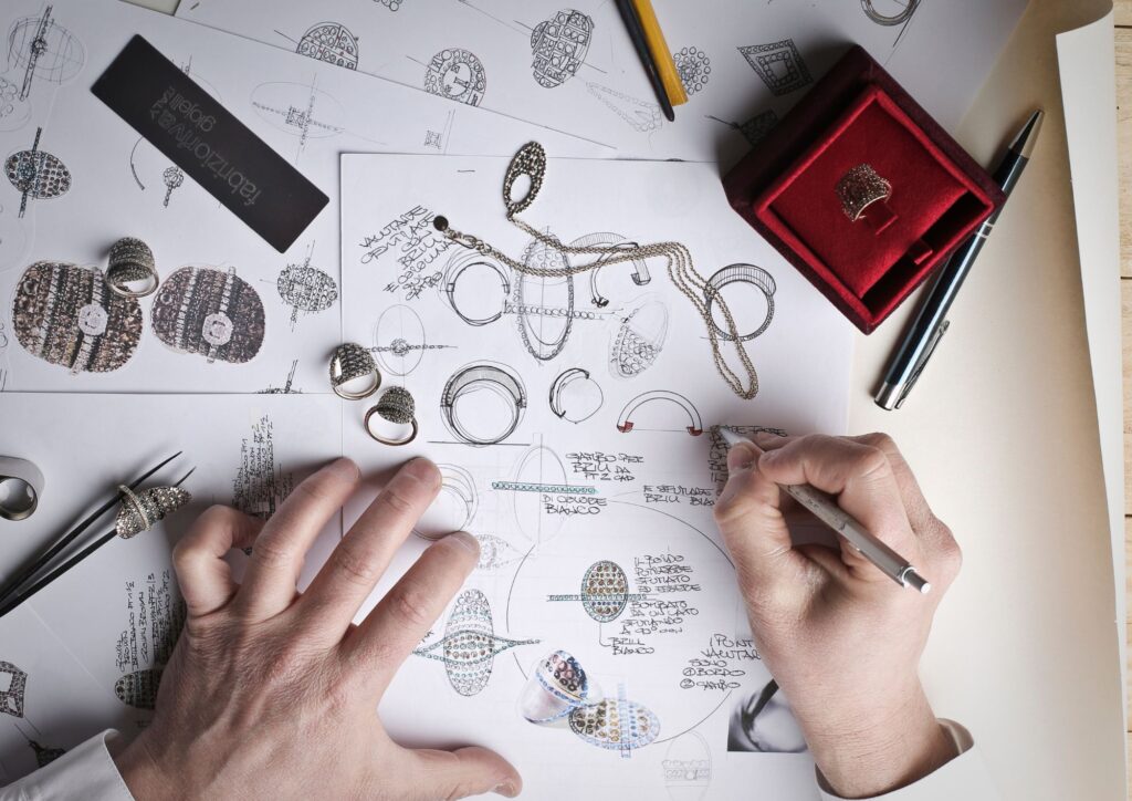 Cómo crear joyas a medida que cuenten tu historia